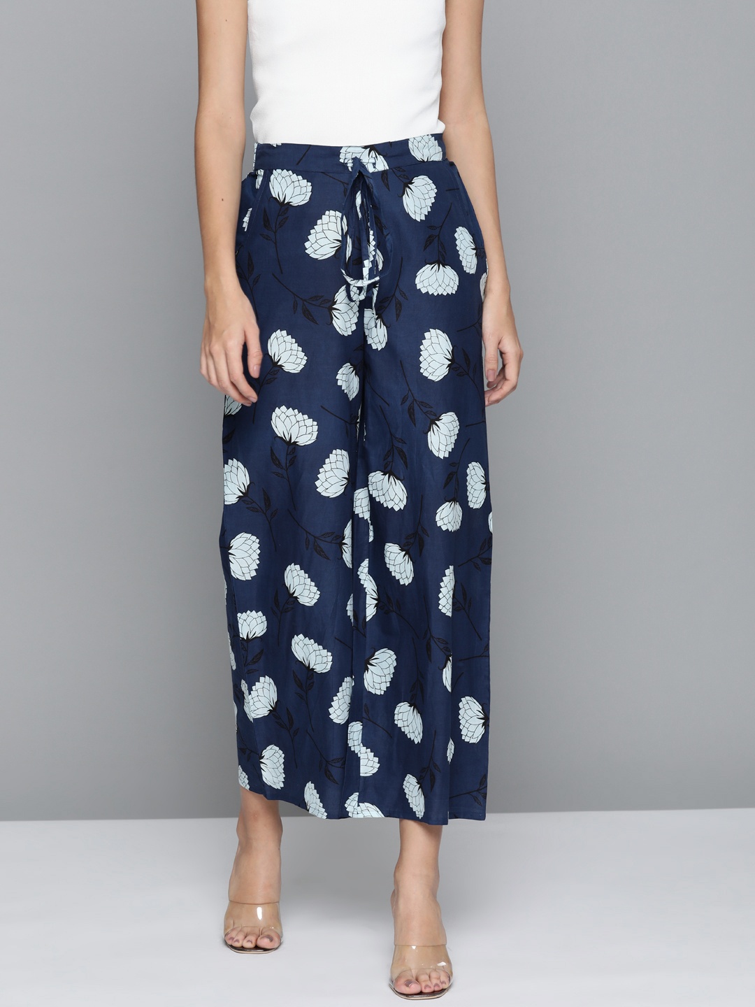 

HERE&NOW Women Navy Blue & White Floral Print Wide Leg Palazzos