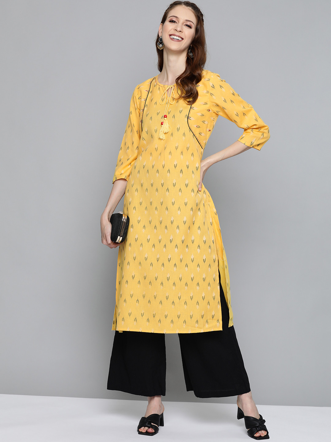 

HERE&NOW Women Yellow & Black Printed Straight Kurta