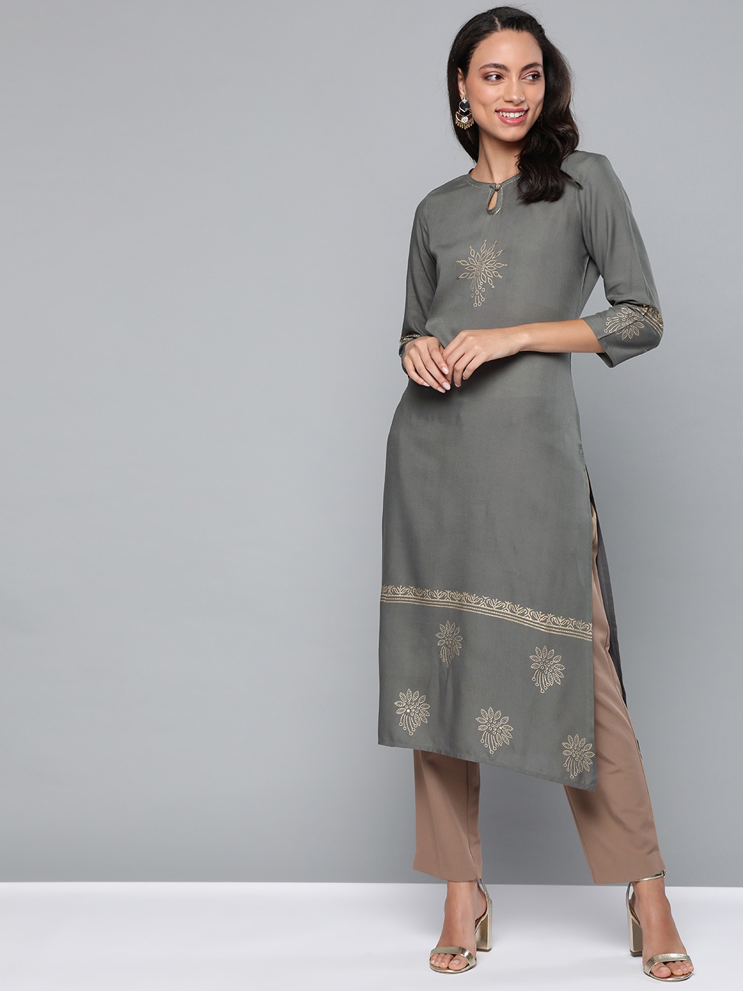 

HERE&NOW Women Grey & Golden Ethnic Motif Print Straight Kurta