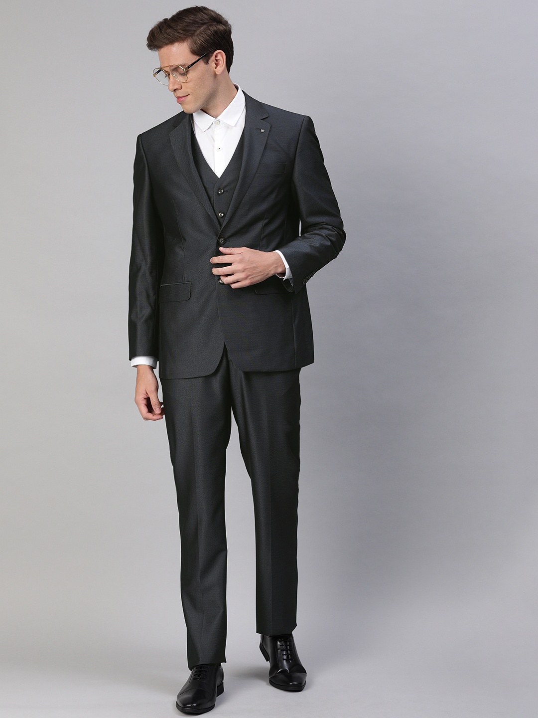 

Louis Philippe Men Charcoal Grey Self Design Regular Fit Single-Breast 3-Piece Formal Suit