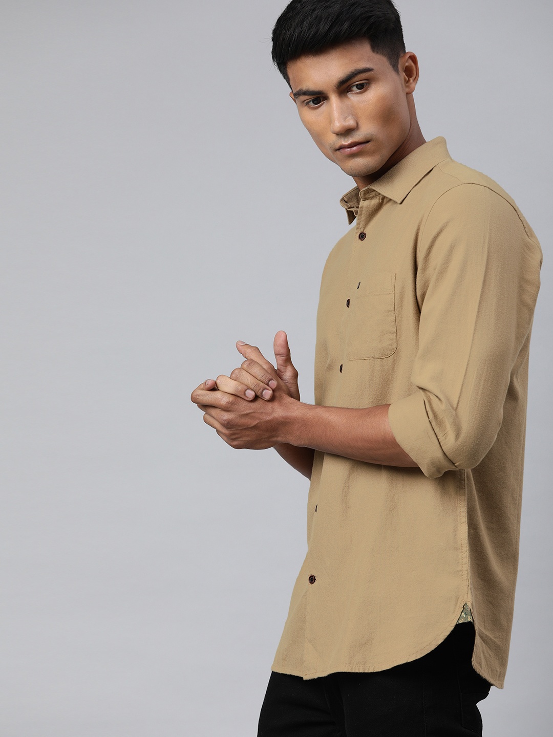 

THE BEAR HOUSE Men Beige Slim Fit Solid Casual Shirt