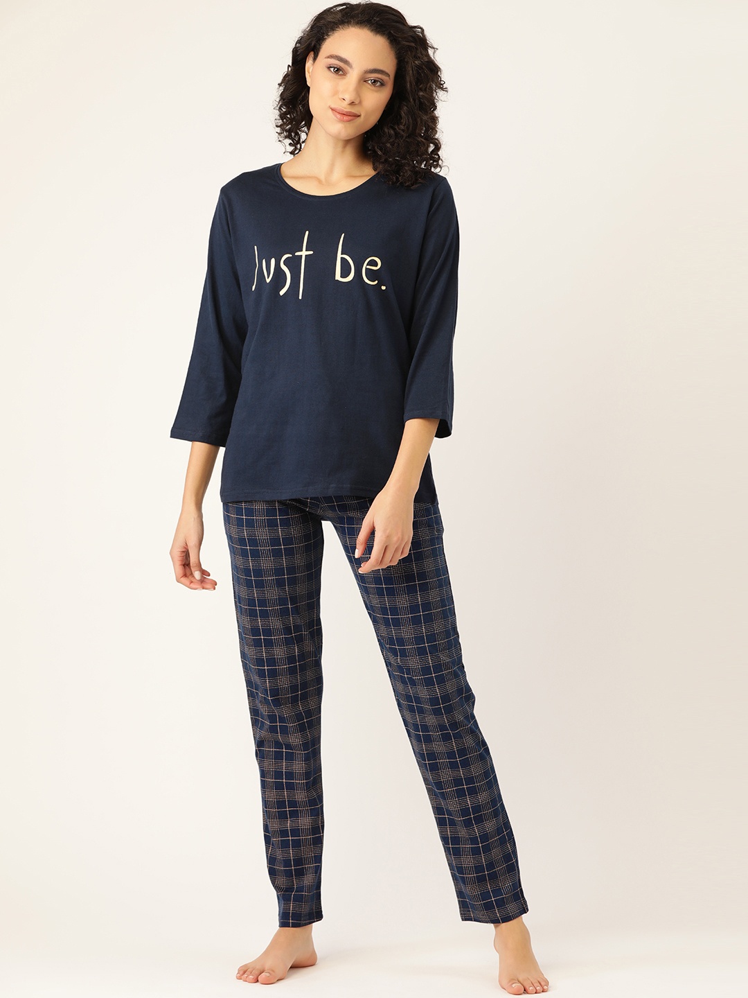 

MBeautiful Women Navy Blue & Yellow Printed Night Suit