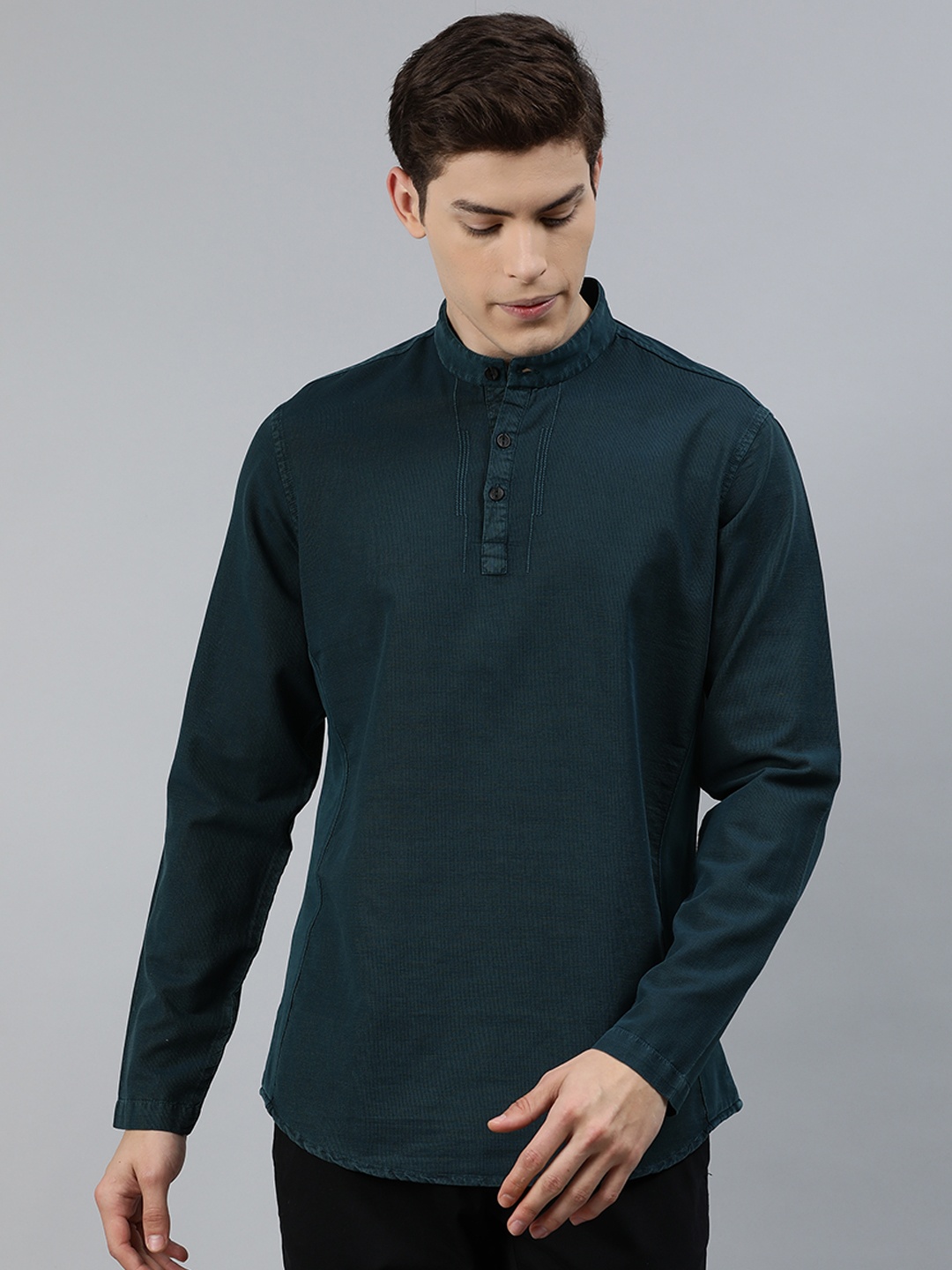 

Ethnix by Raymond Men Green Solid Straight Kurta
