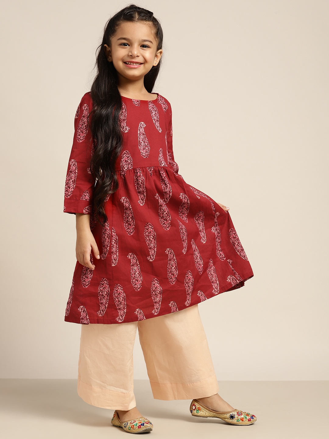 

Sangria Maroon & Peach-Coloured Pure Cotton Printed A-Line Kurta with Solid Palazzos