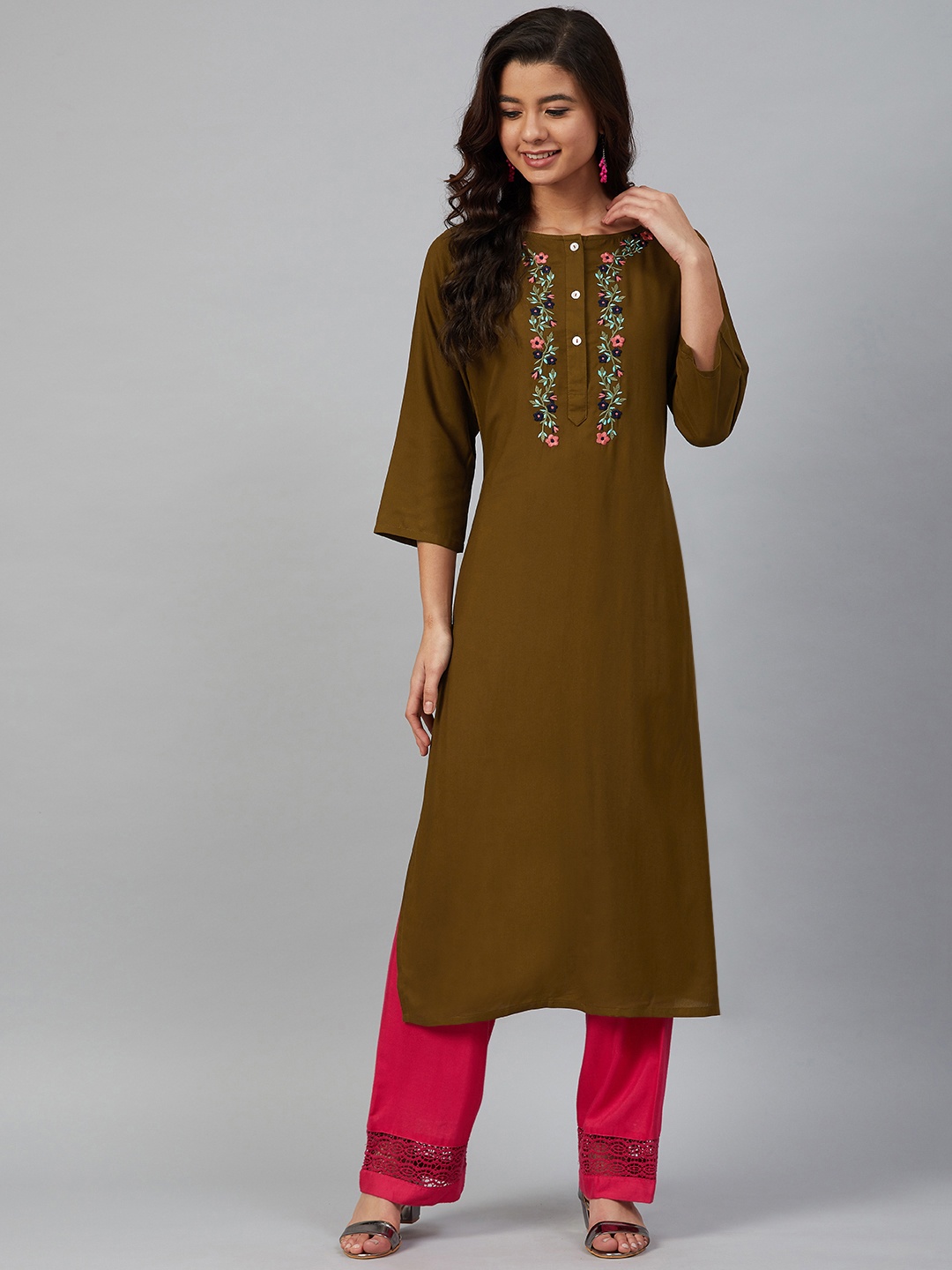 

Jompers Women Olive Brown & Pink Yoke Design Straight Kurta