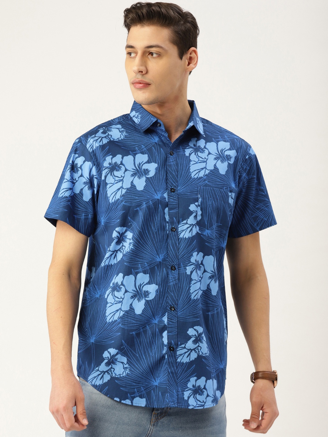 

Style Quotient Men Blue Floral Print Boxy Fit Smart Shirt