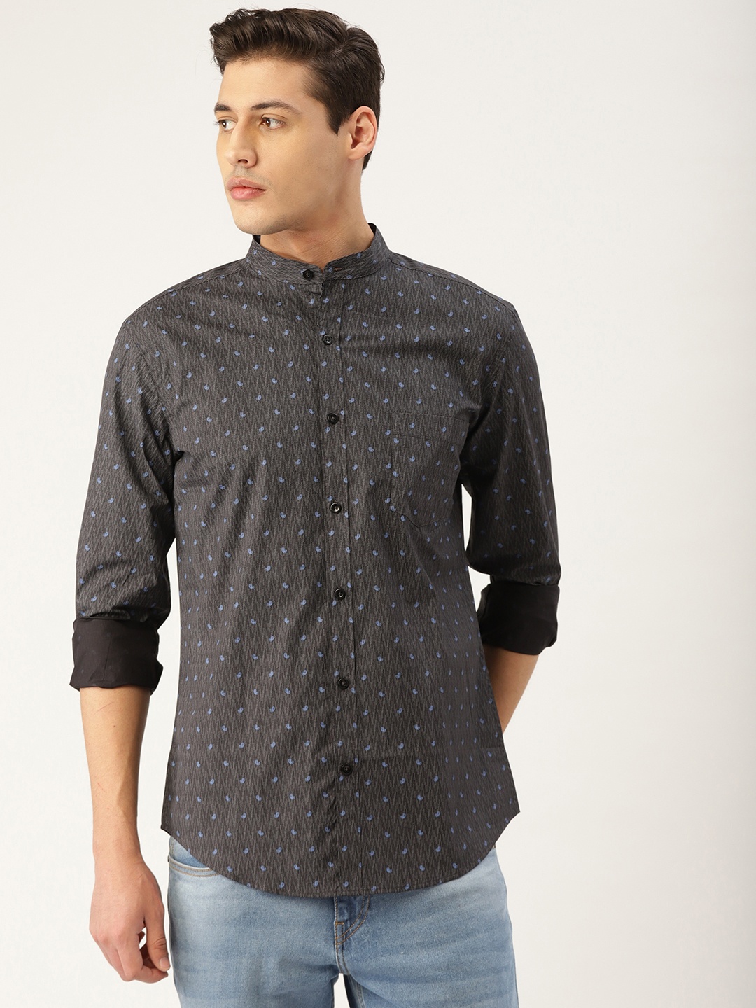 

Style Quotient Men Charcoal Grey & Blue Paisley Print Smart Shirt