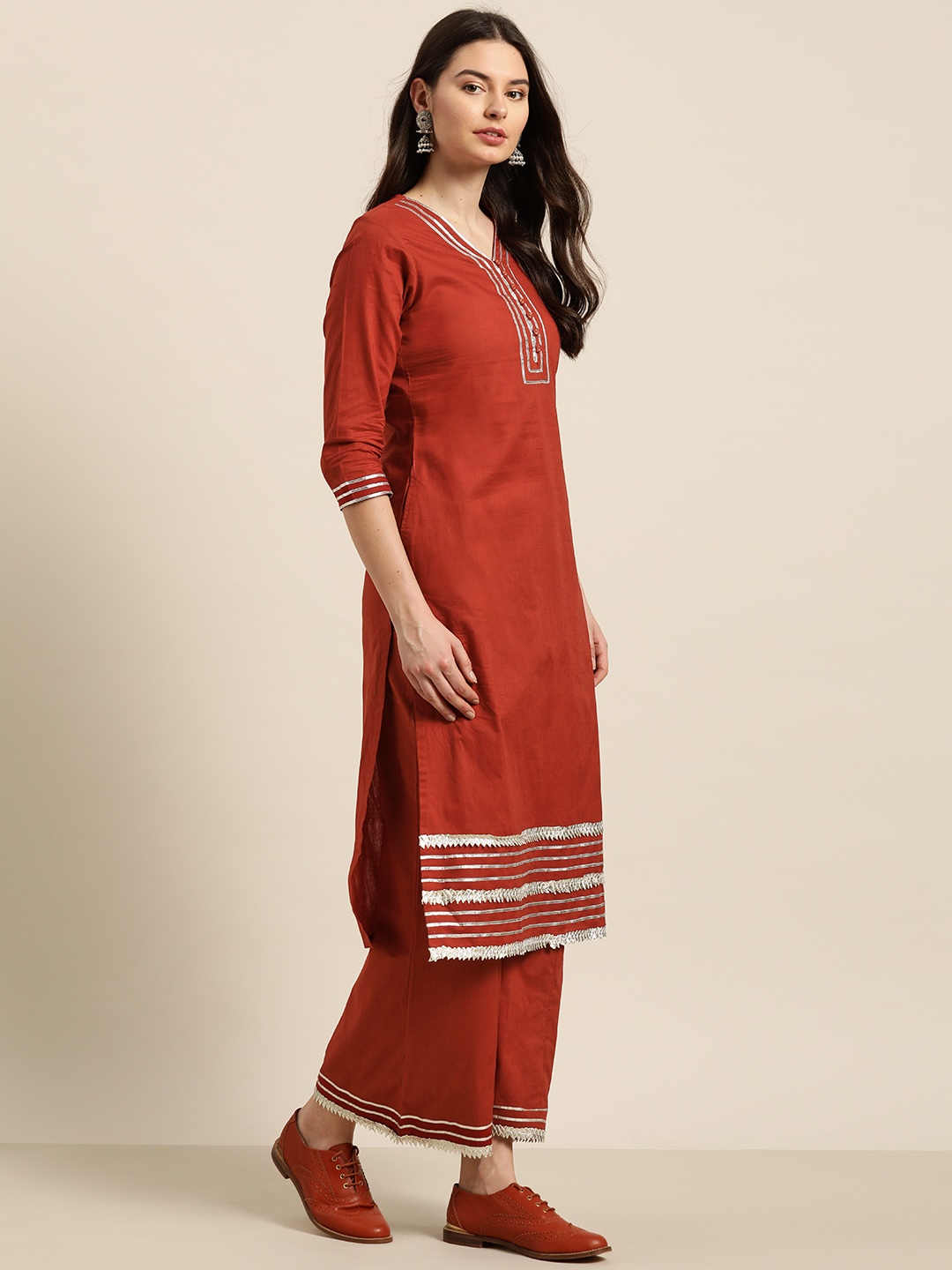 

Sangria Women Maroon Pure Cotton Gotta Patti Kurta with Palazzos