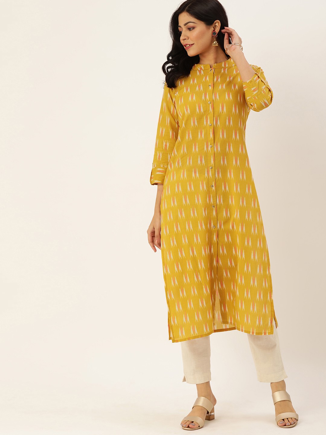 

Rajnandini Women Mustard Yellow & Off-White Printed Straight Kurta