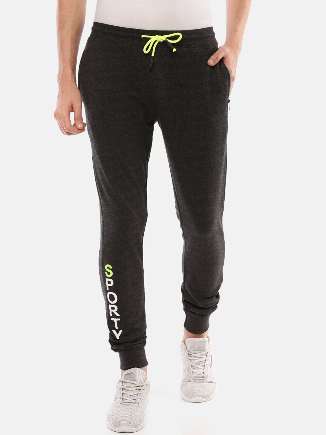 

Chennis Men Charcoal Grey Solid Slim Fit Joggers