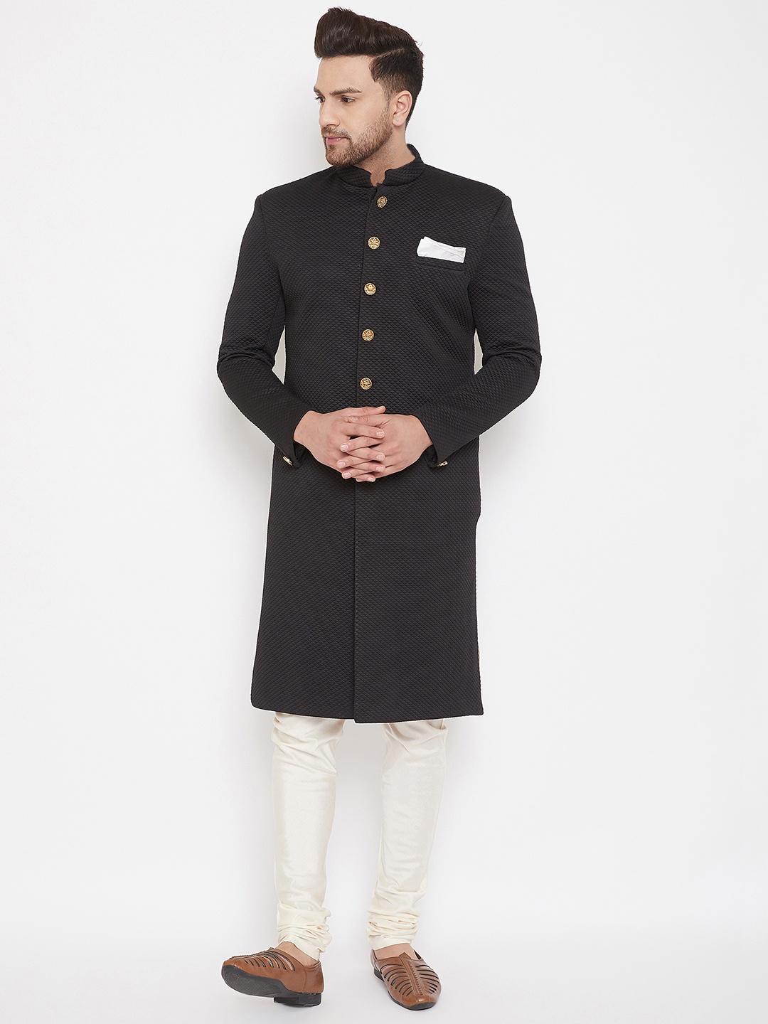 

VASTRAMAY Men Black & White Slim Fit Self-Design Quilted Sherwani Set