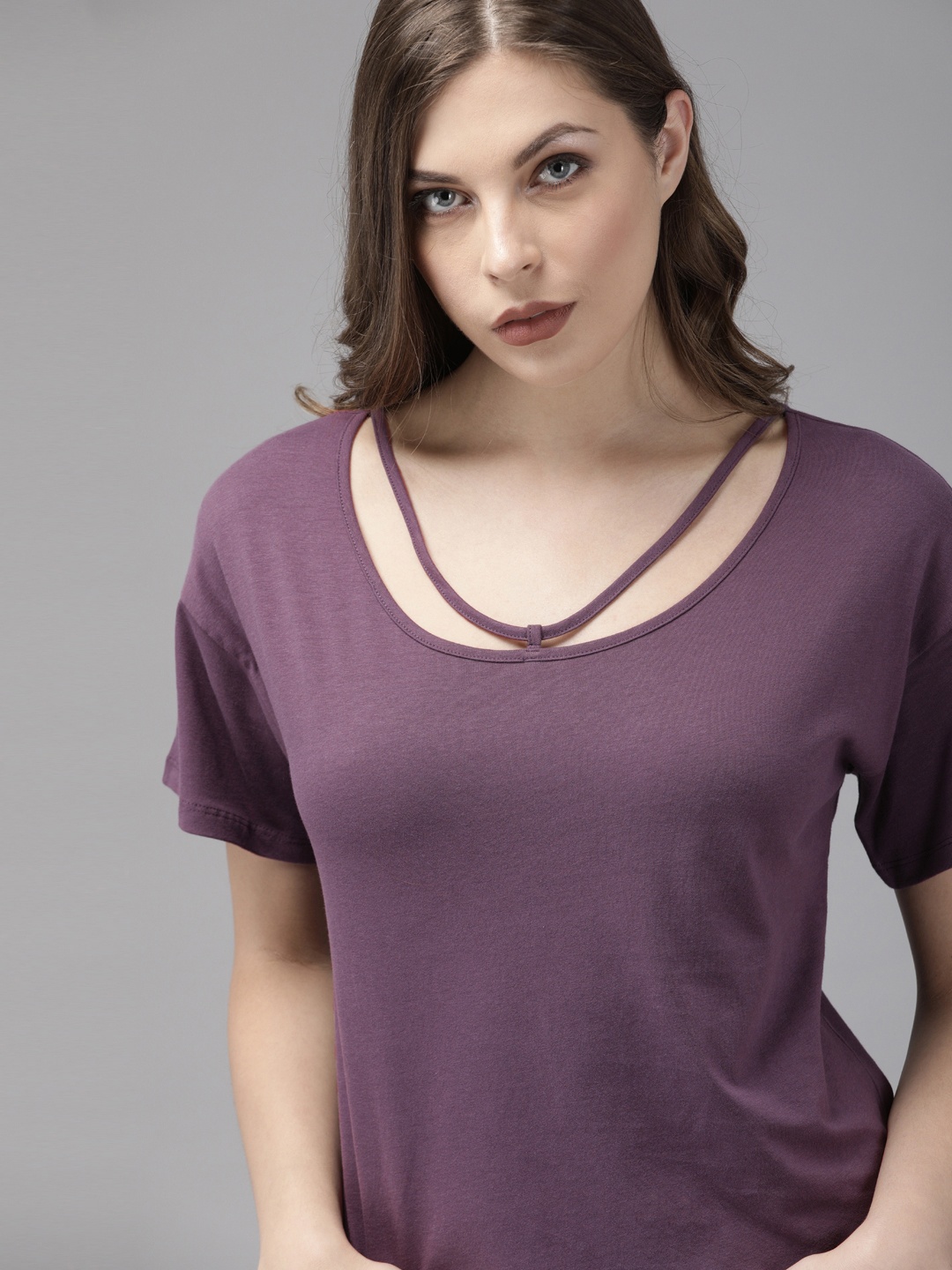 

Roadster Women Violet Solid Cut out detail Top