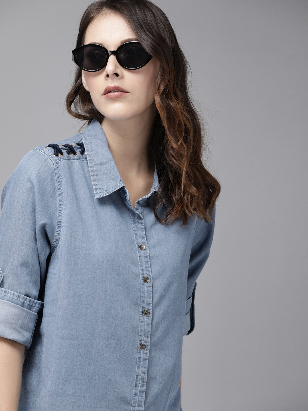 

Roadster Women Blue Regular Fit Solid Casual Shirt