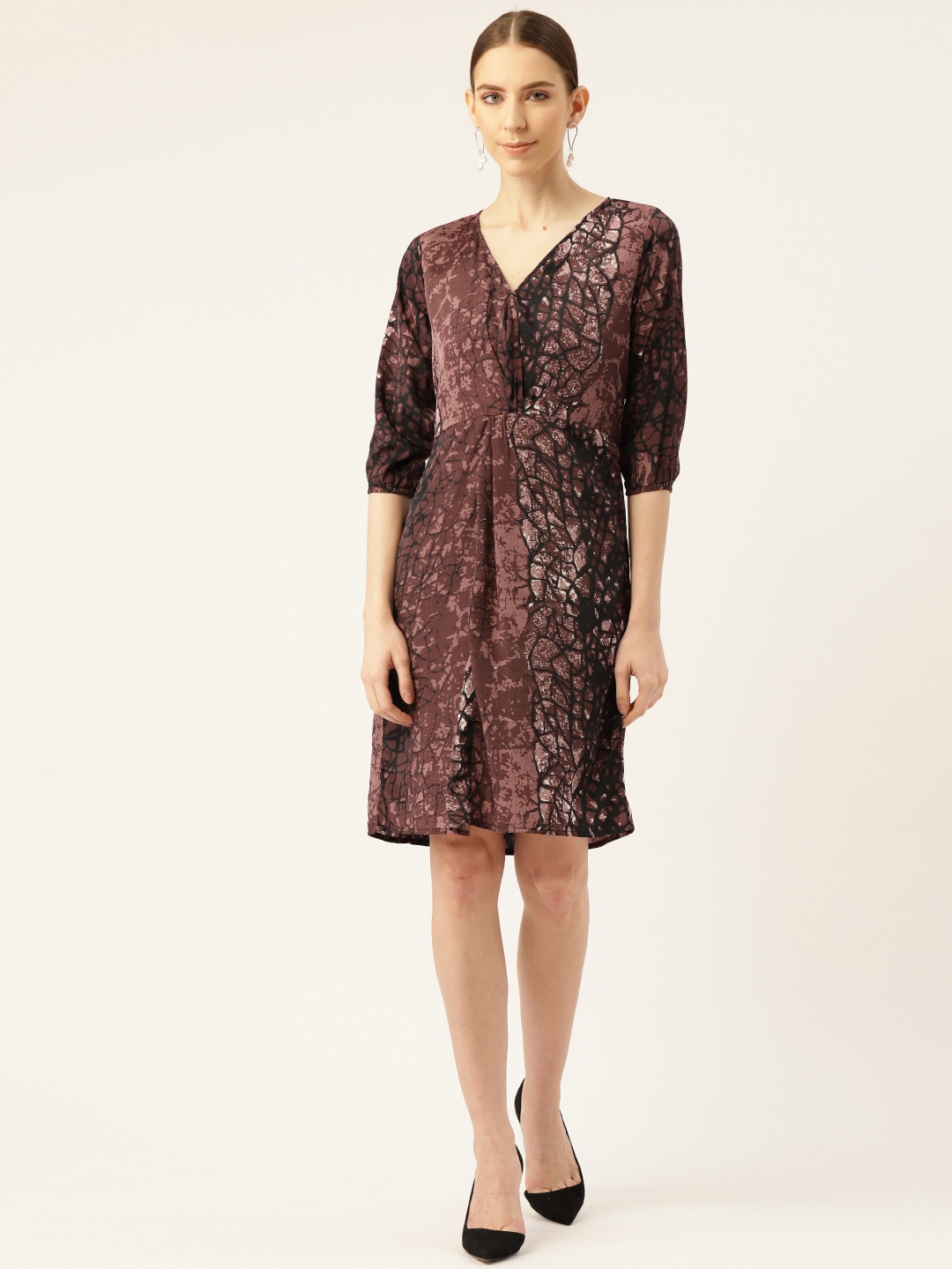 

Off Label Women Brown & Black Printed Fit and Flare Dress