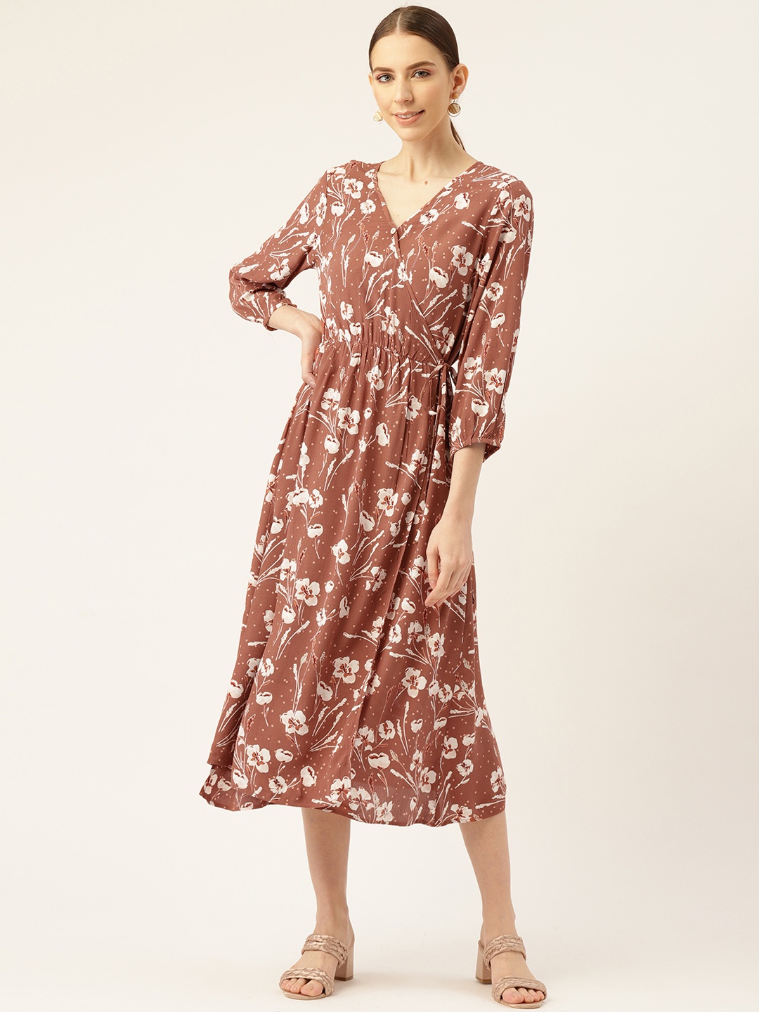 

Off Label Women Brown & White Floral Printed Wrap Dress