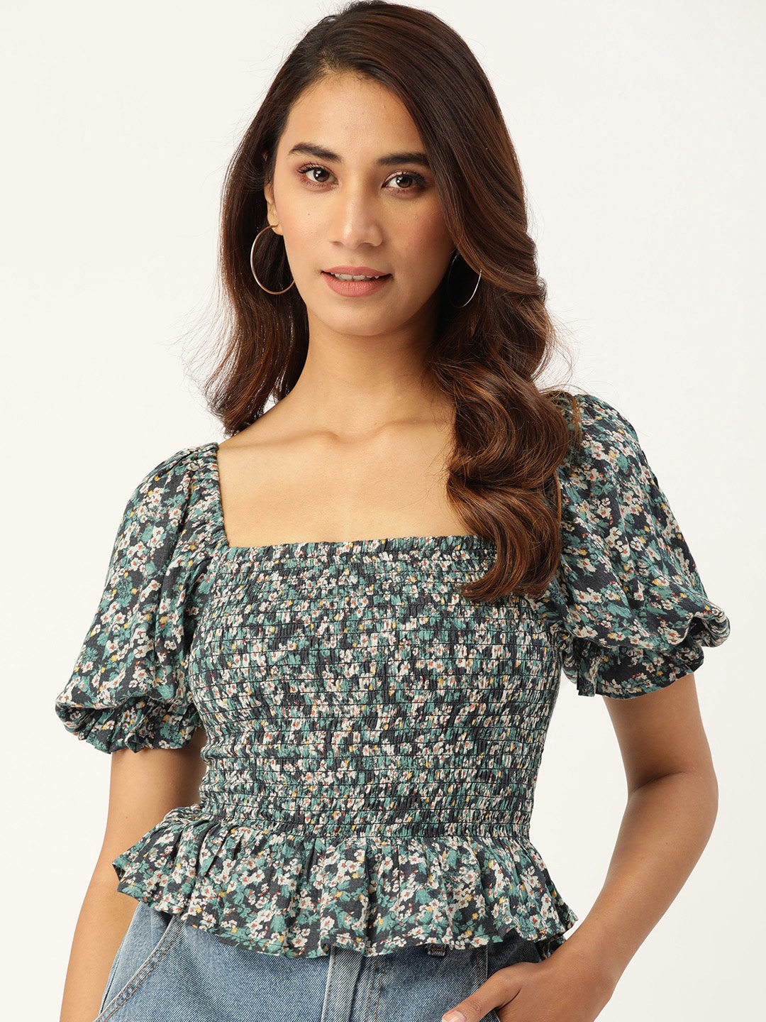 

Trend Arrest Women Green & White Floral Print Smocked Crop Fitted Top
