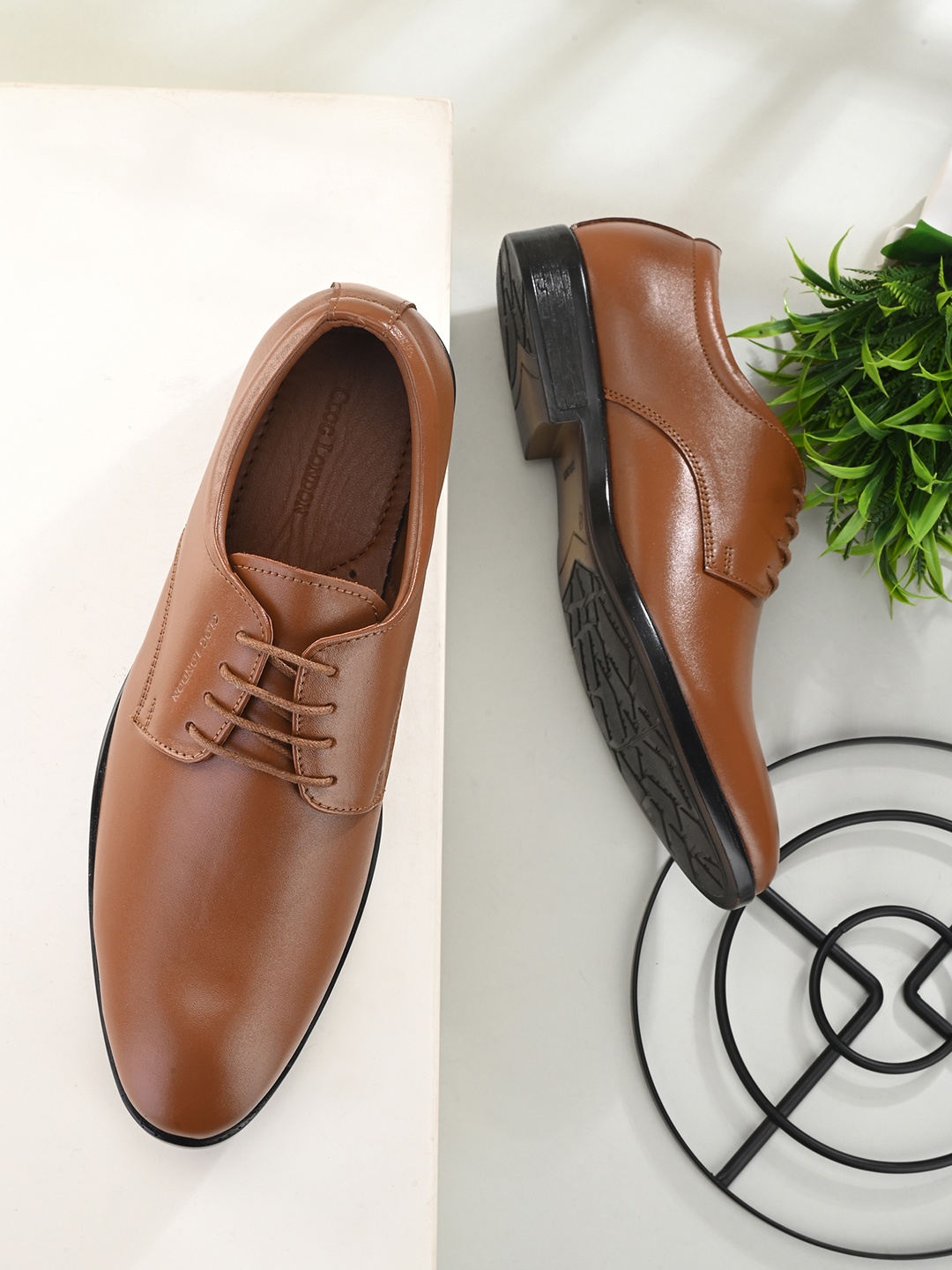 

CLOG LONDON Men Tan Brown Leather Formal Derbys