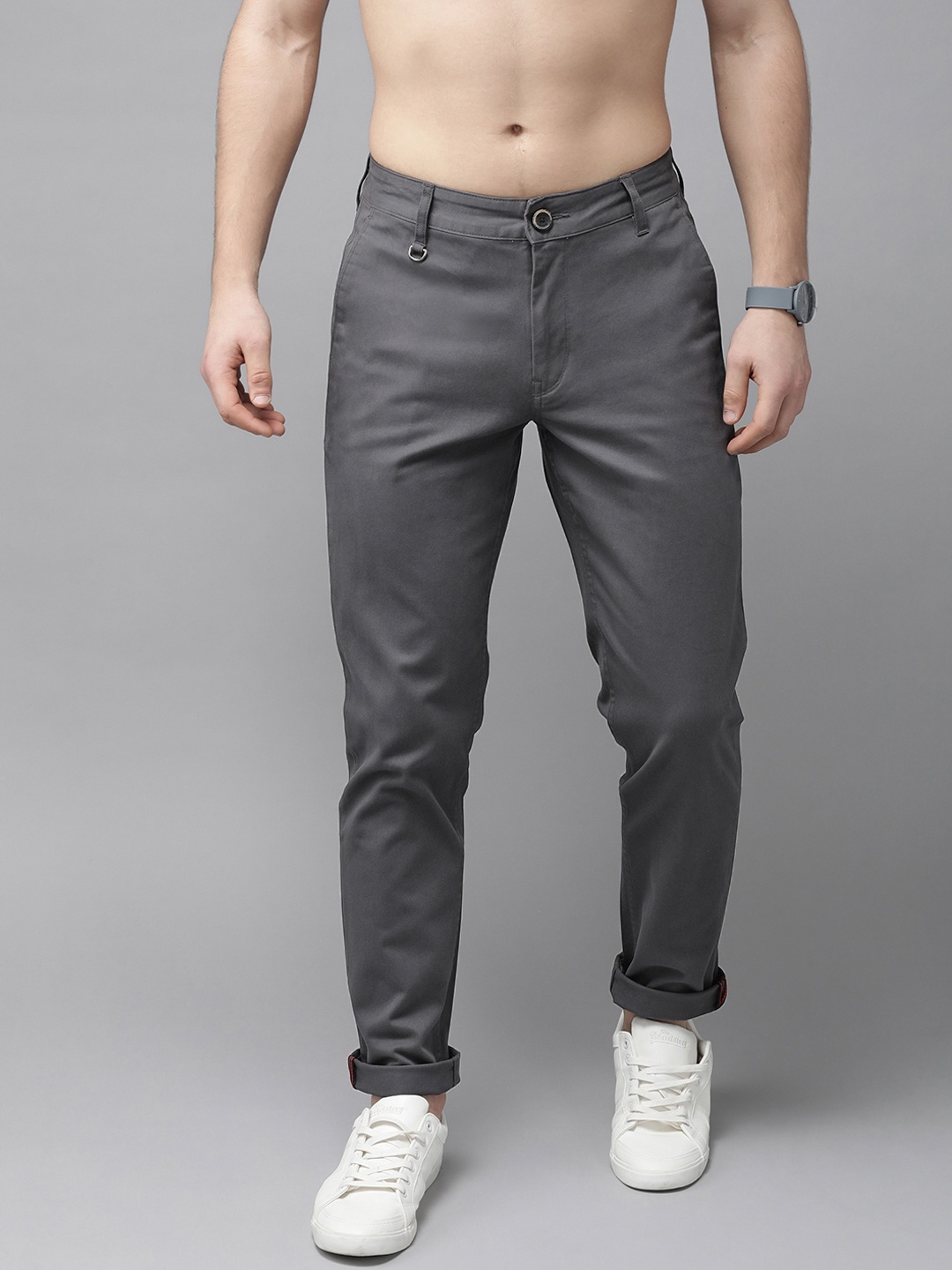 

Roadster Men Charcoal Grey Slim Fit Solid Chinos