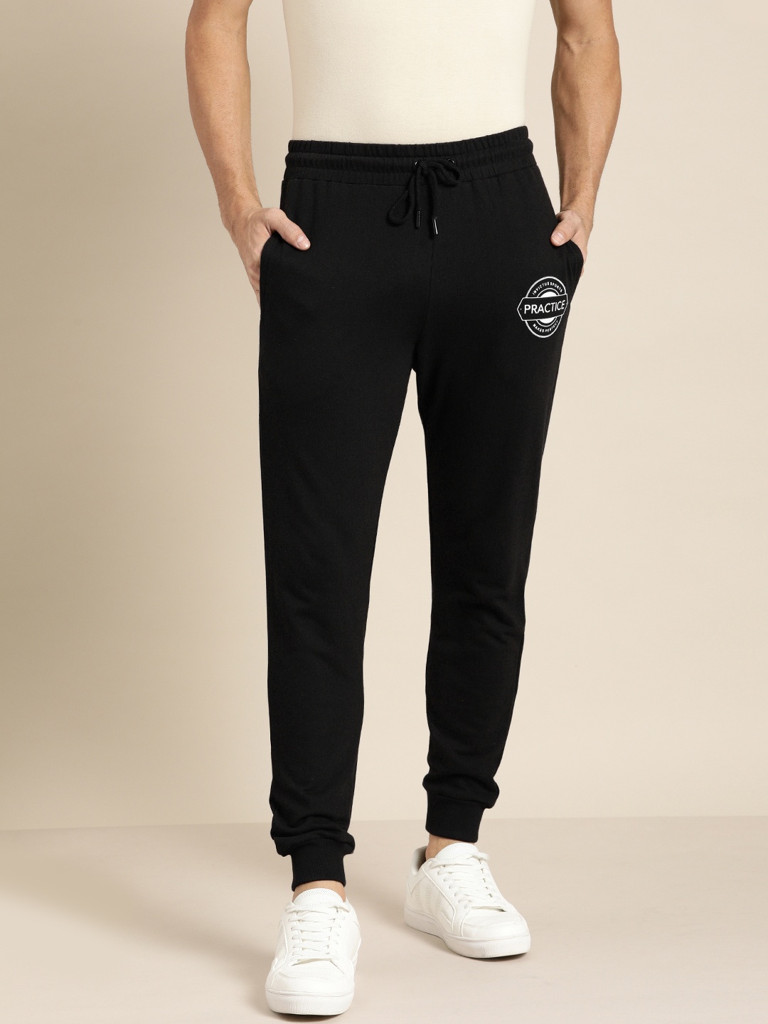 

INVICTUS Men Black Solid Joggers