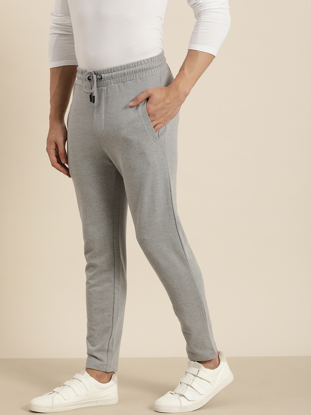 

INVICTUS Men Grey Melange Solid Track Pants