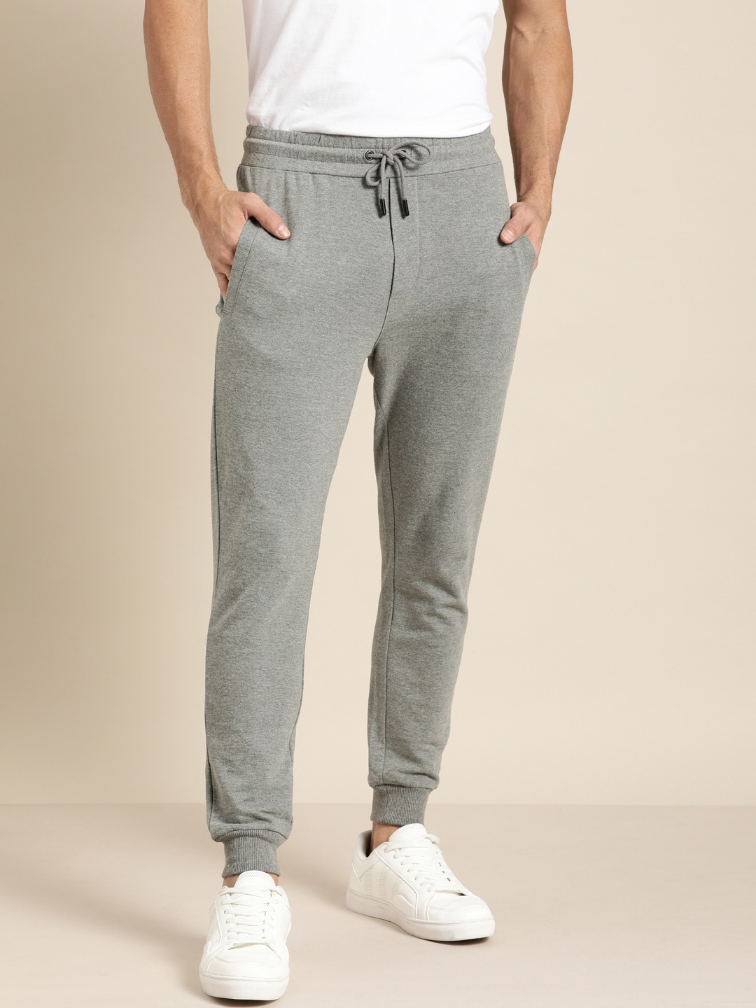 

INVICTUS Men Grey Melange Solid Joggers