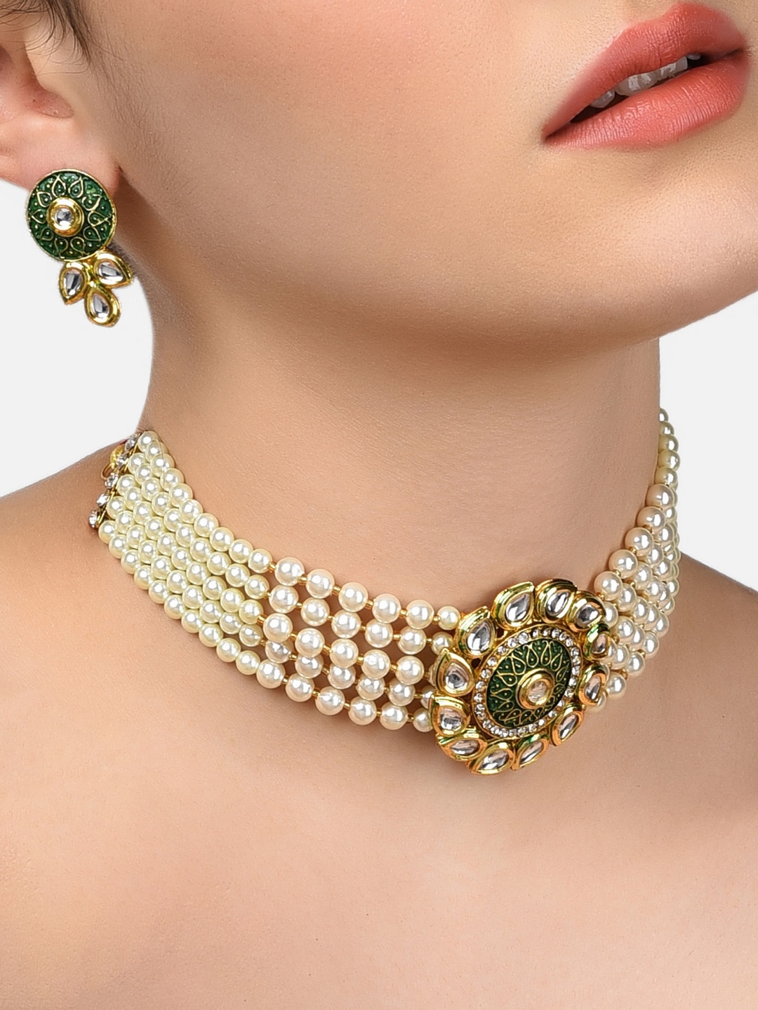 

Zaveri Pearls Gold-Plated & White Kundan & Pearls Studded Multistrand Choker Jewellery Set