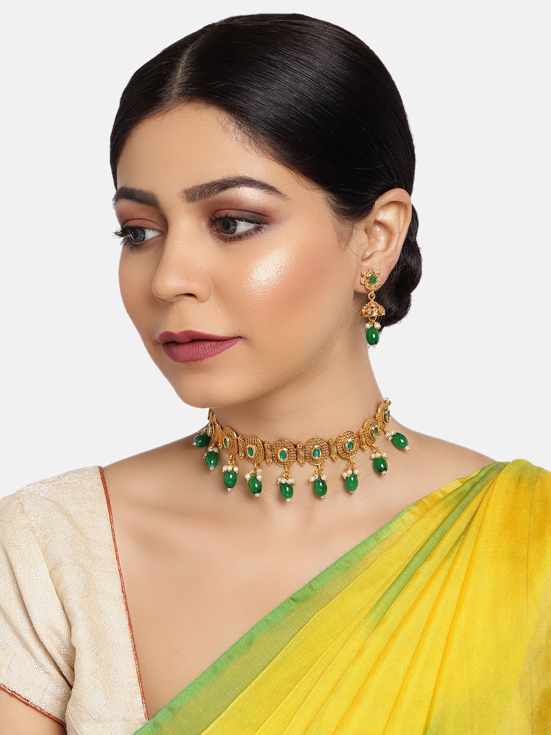 

Zaveri Pearls Green Gold-Plated Studded Jewellery Set