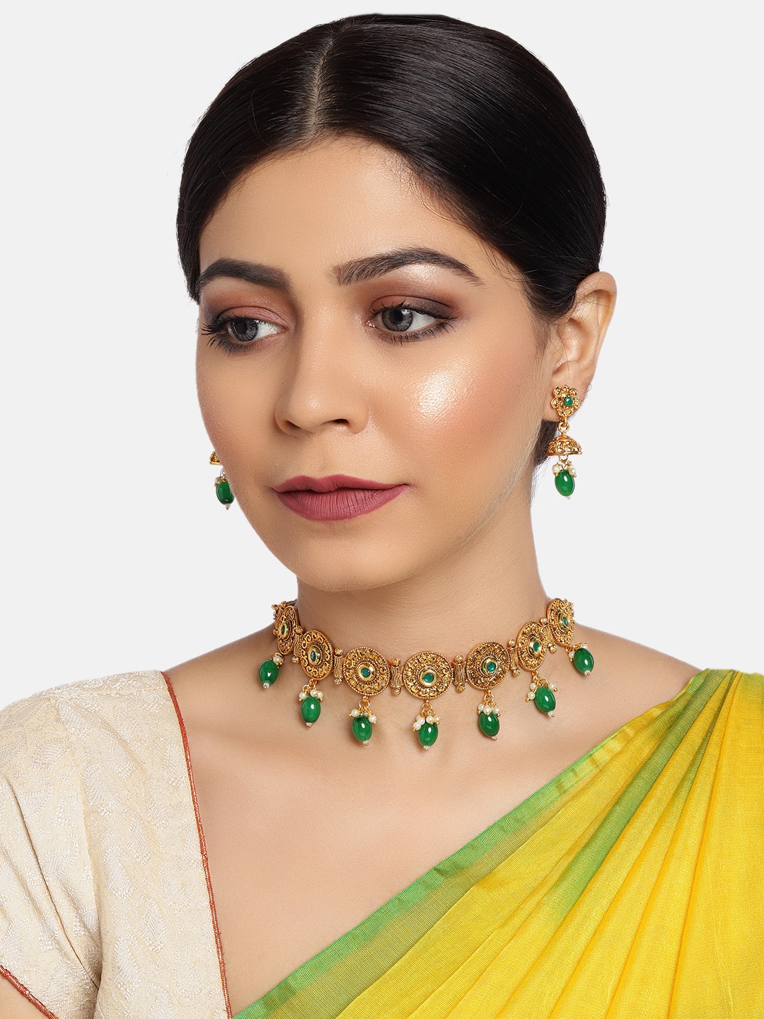 

Zaveri Pearls Gold-Plated & Green Kundan & Beads Studded Choker Jewellery Set