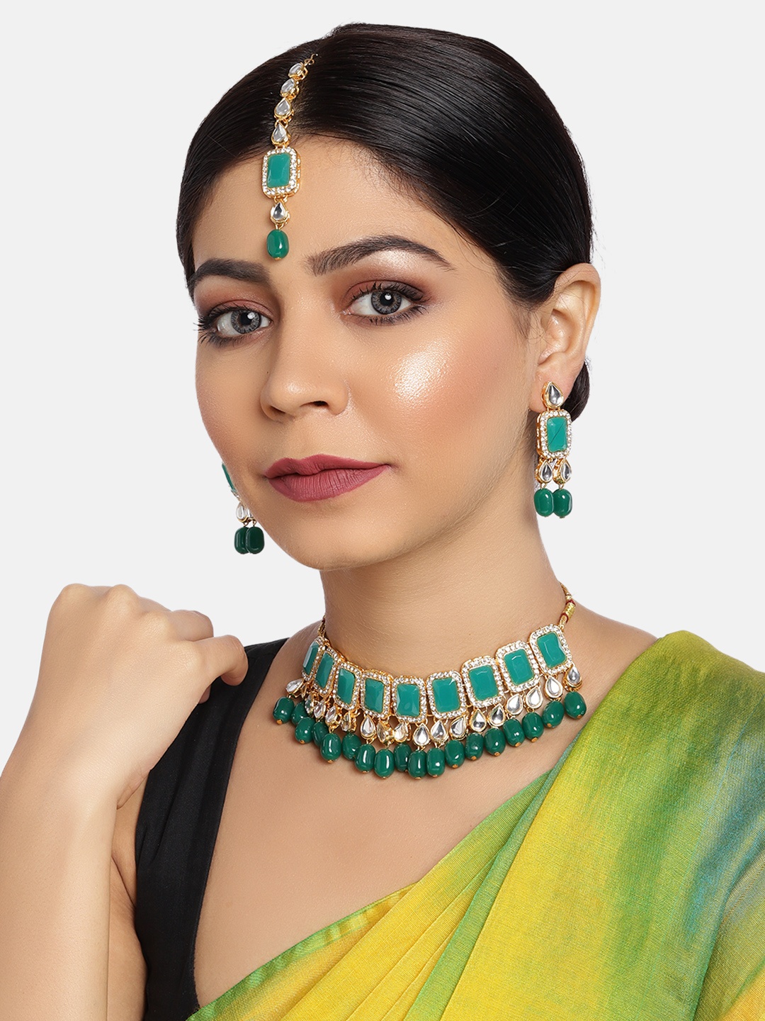 

Zaveri Pearls Green Stone Studded Gold-Plated Jewellery Set