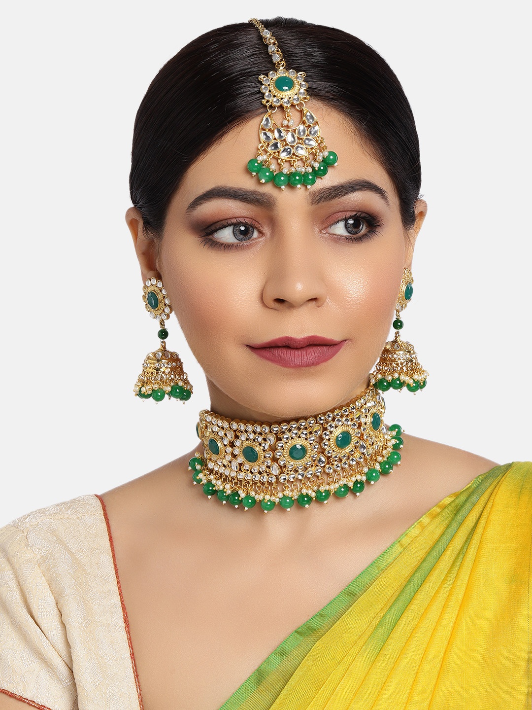 

Zaveri Pearls Gold-Plated & Green Kundan & Beads Studded Choker Jewellery Set