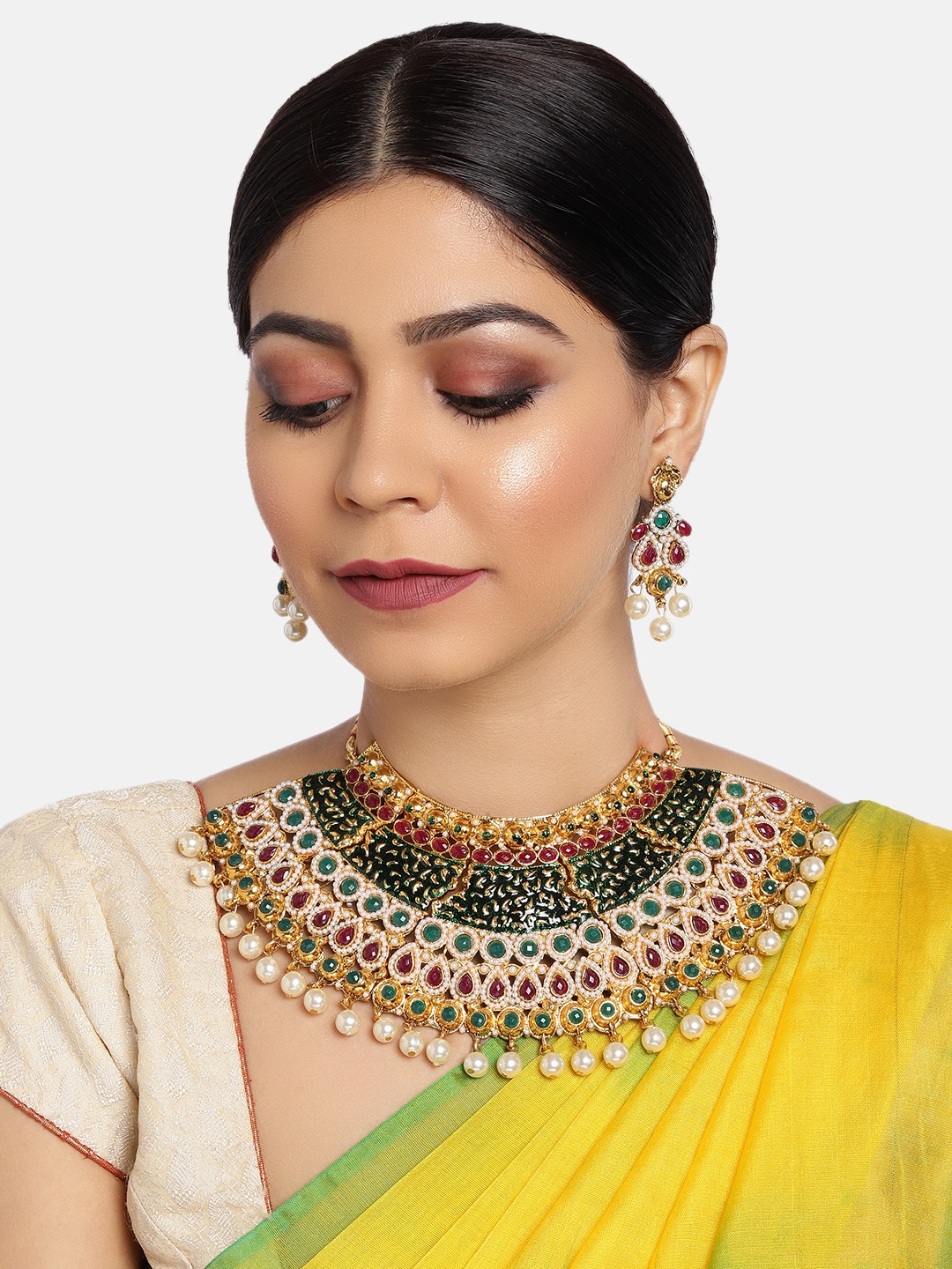 

Zaveri Pearls Gold-Plated & Green Enamelled Stones & Pearls Studded Choker Jewellery Set