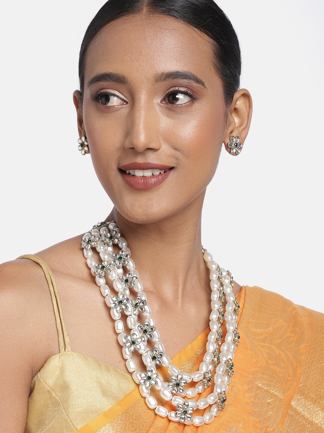 

Zaveri Pearls Off-White Silver-Plated Kundan Jewellery Set, Gold