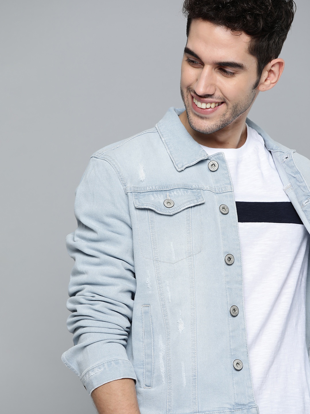 

Mast & Harbour Men Blue Solid Denim Jacket