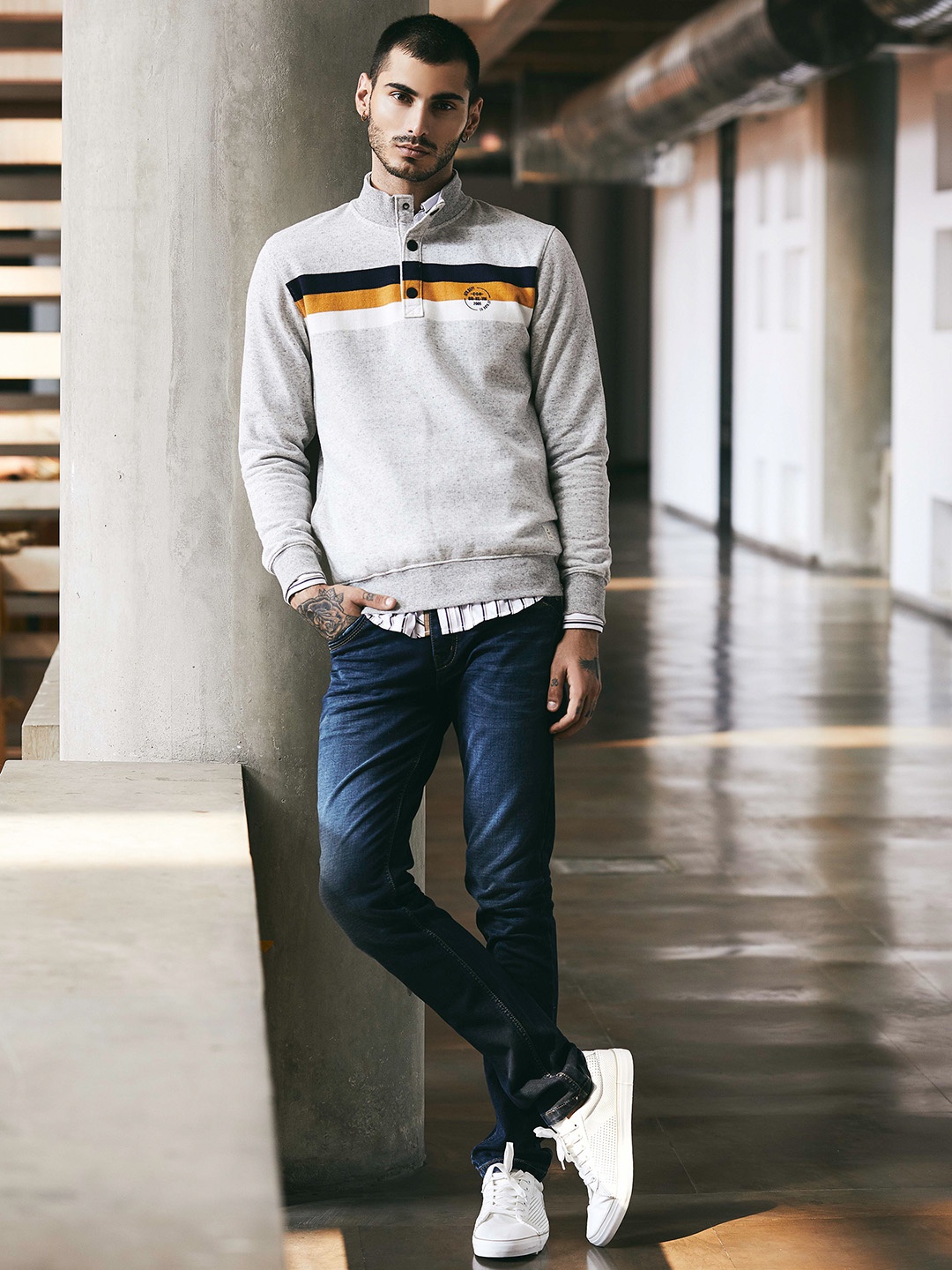 

Crimsoune Club Men Grey Striped Sweatshirt