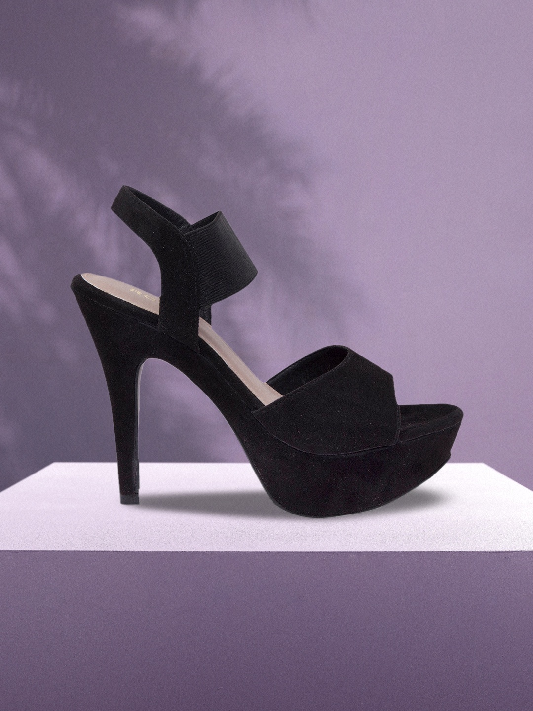 

Rocia Women Black Solid Stilettos