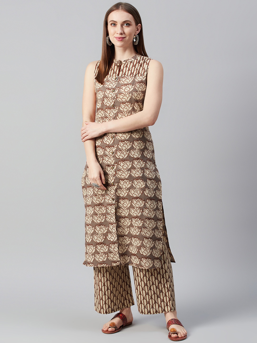 

anayna Women Beige & Maroon Printed Kurta with Palazzos