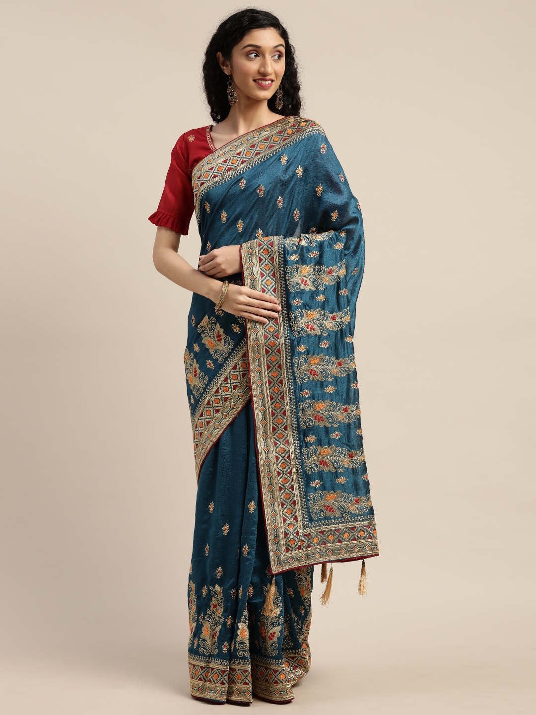 

Om Shantam Sarees Teal & Gold-Toned Silk Blend Embroidered Saree