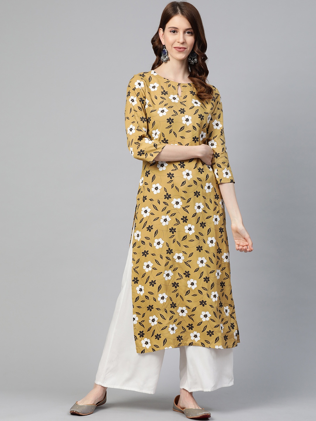 

Ginni Arora Label Women Beige & Black Floral Printed Straight Kurta