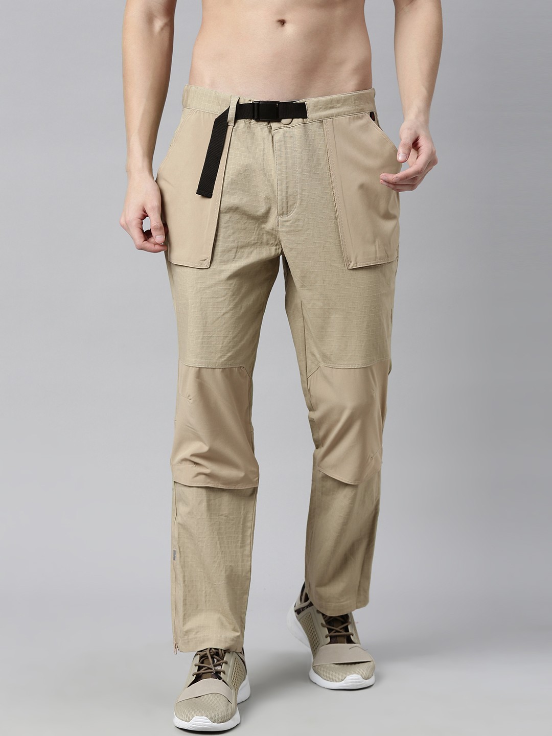 

HRX by Hrithik Roshan Men Beige Self-Checked Regular Trousers