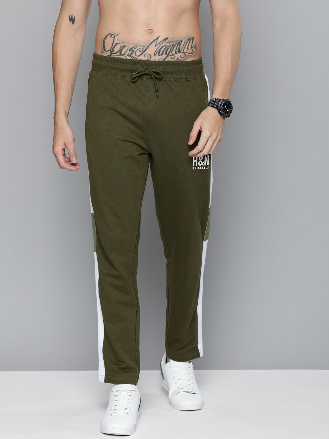 

HERE&NOW Men Olive Green Solid Regular Fit Track Pants With Side Stripes