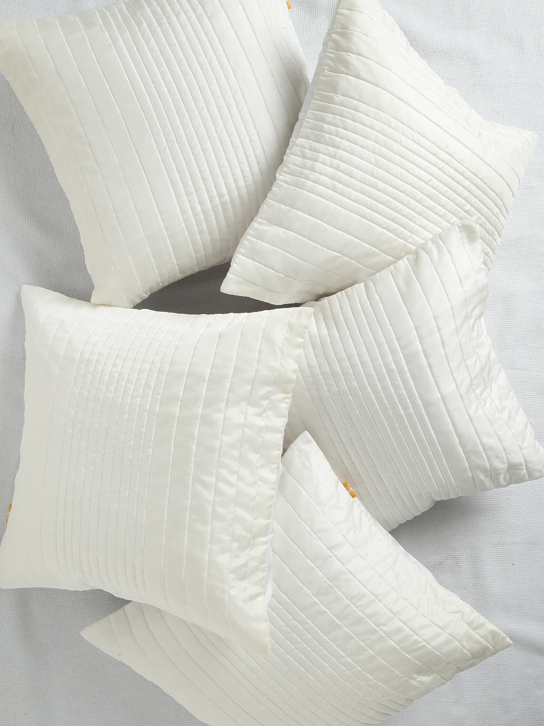 

ANS Off-White Set of 5 16'' x 16'' Square Cushion Covers
