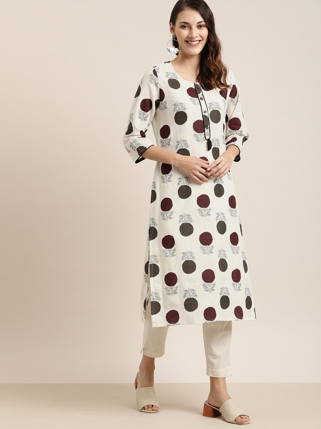 

Moda Rapido Women Off-White & Maroon Floral Printed Straight Kurta