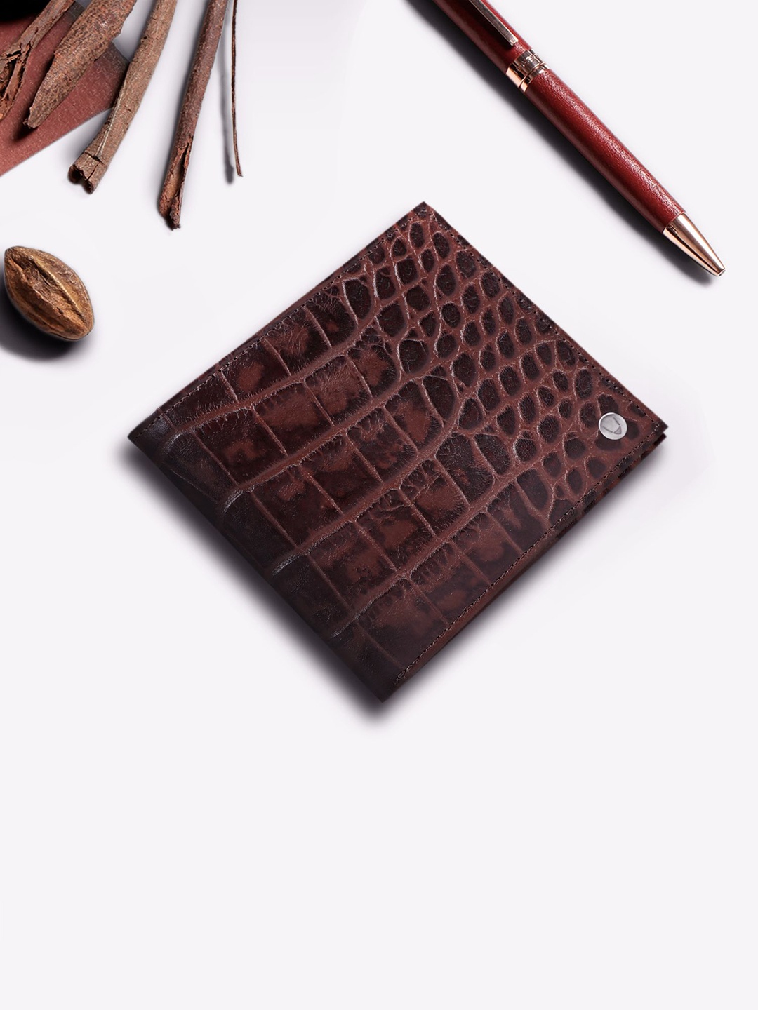 

Hidesign Men Brown Croc Textured Two Fold Leather Wallet