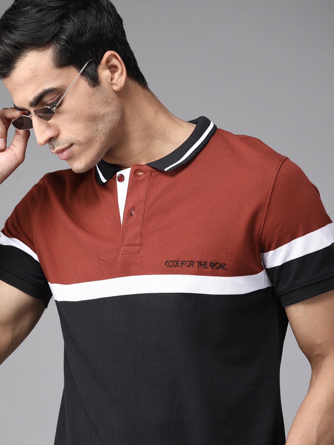 

Roadster Men Black & Maroon Pure Cotton Colourblocked Polo Collar T-shirt