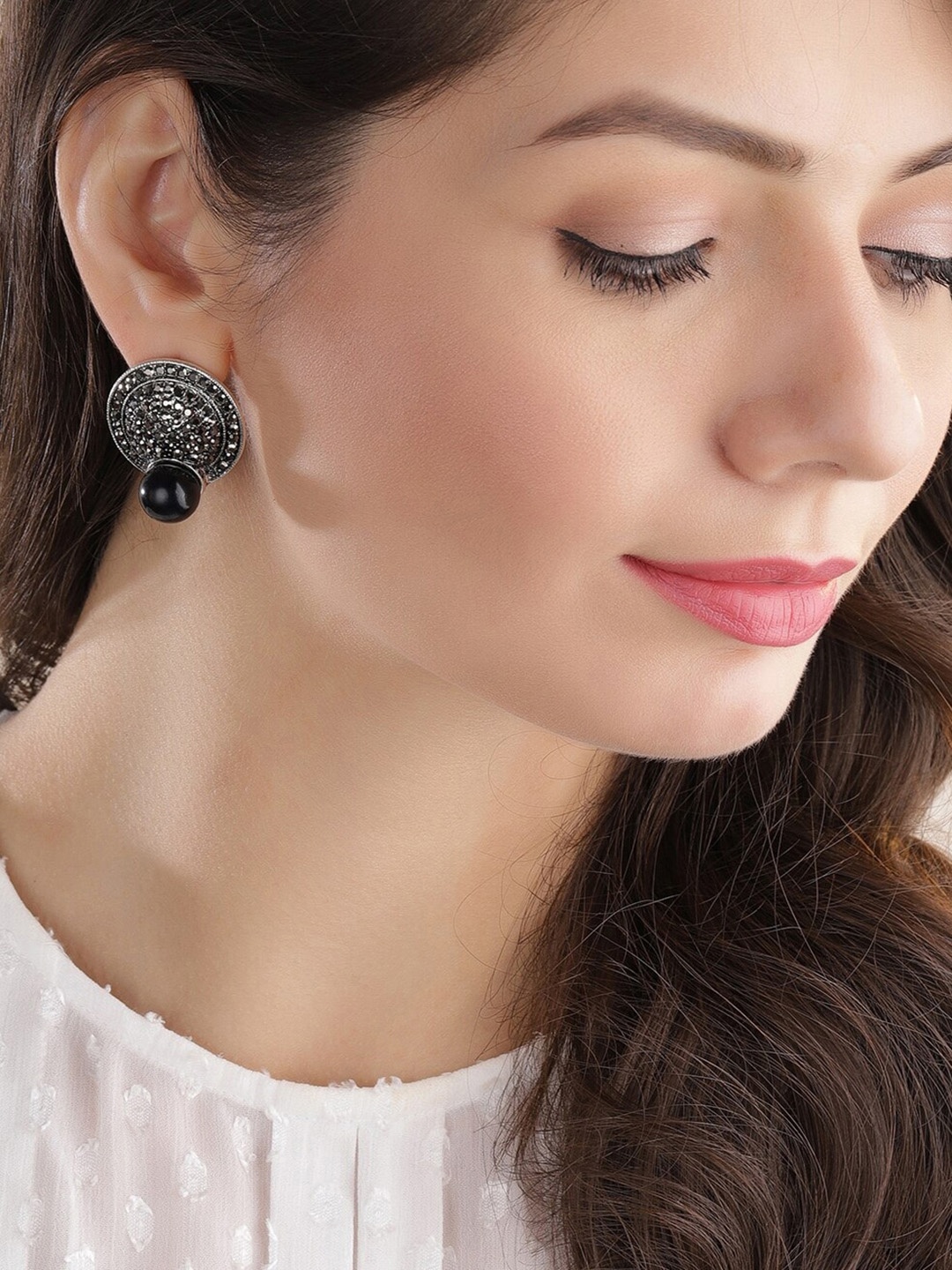 

Rubans Silver-Plated & Black Circular Drop Earrings