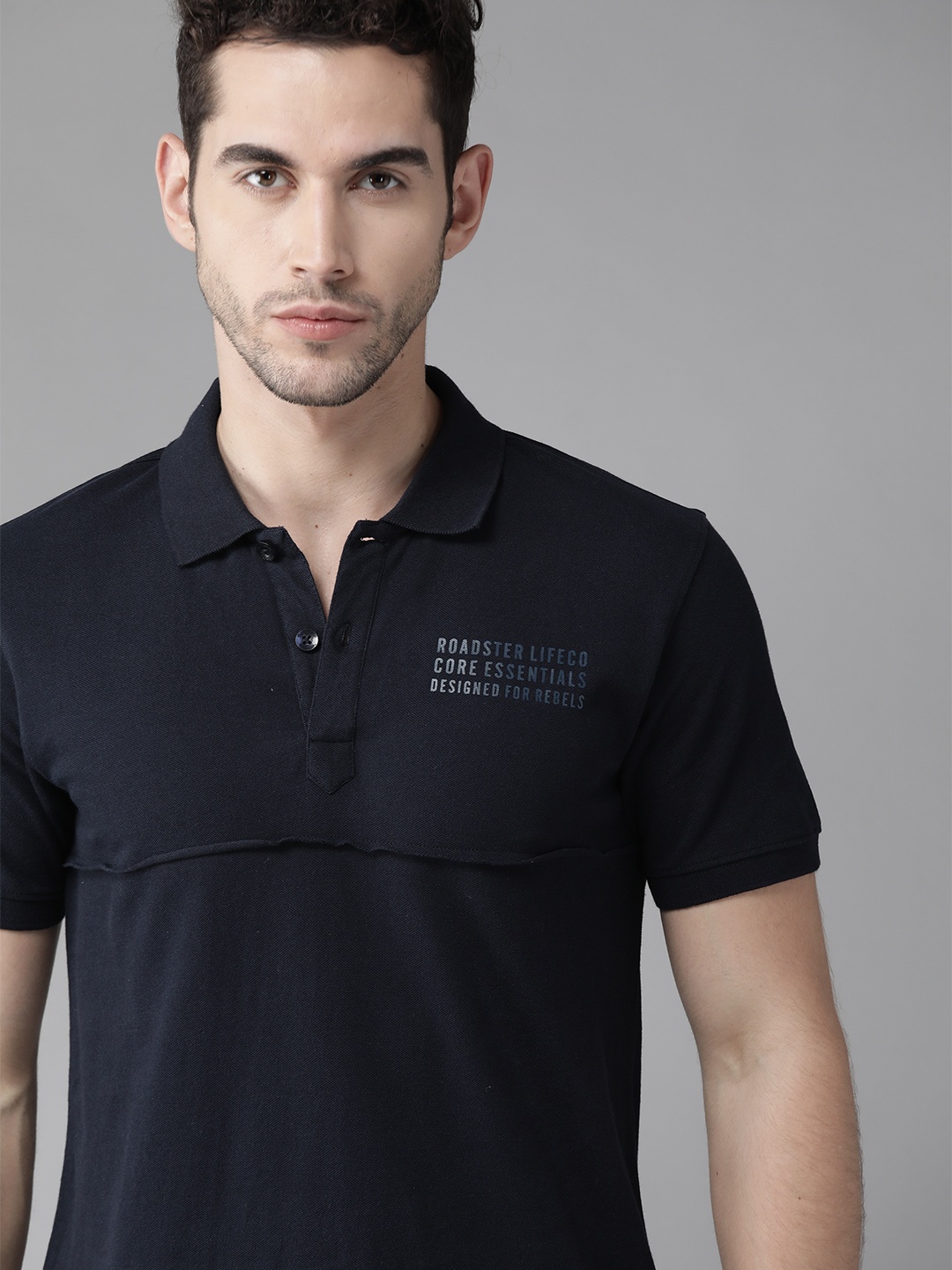 

Roadster Men Navy Blue Pure Cotton Solid Polo Collar Pure Cotton T-shirt