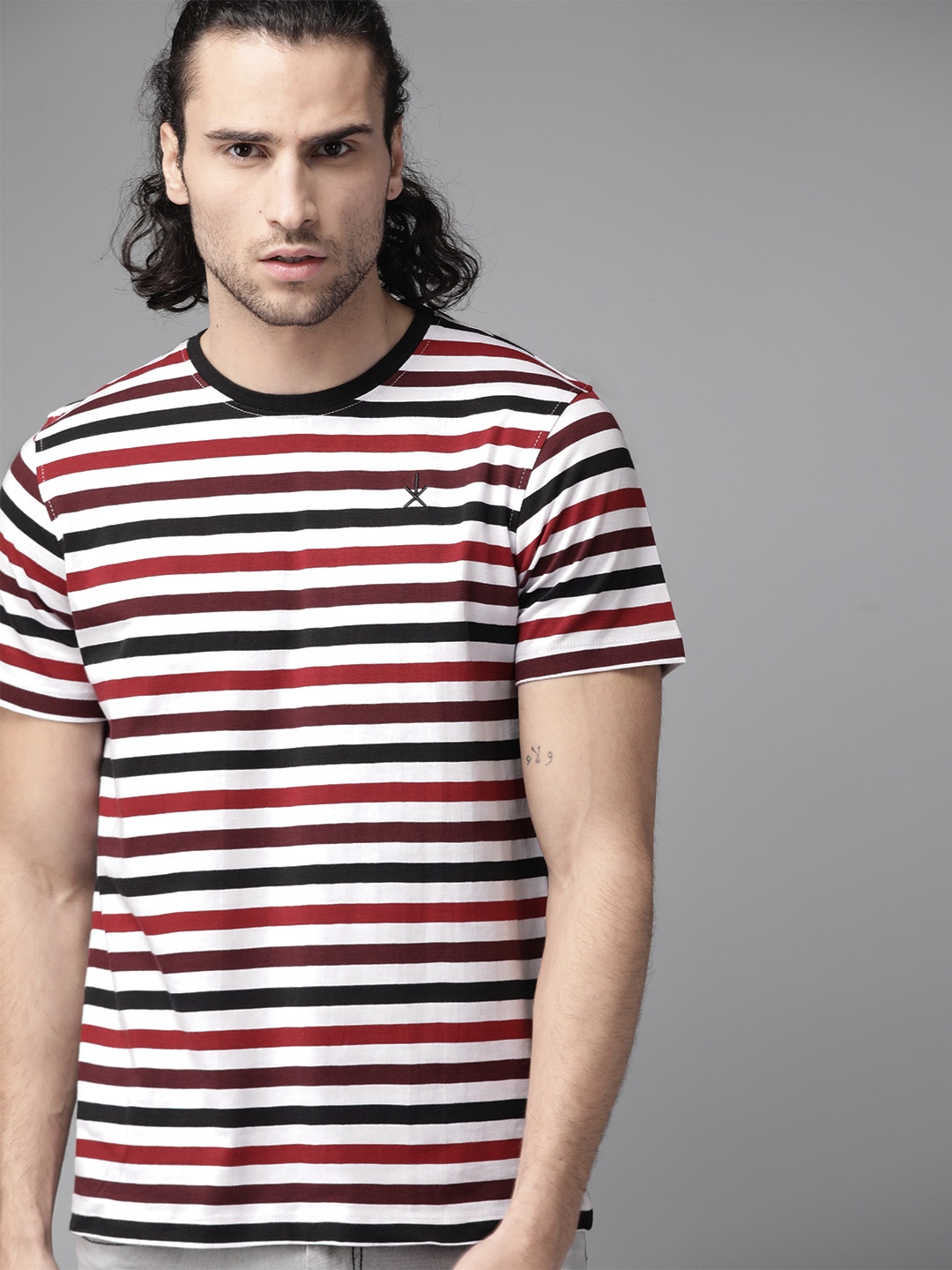 

Roadster Men White Striped Round Neck T-shirt