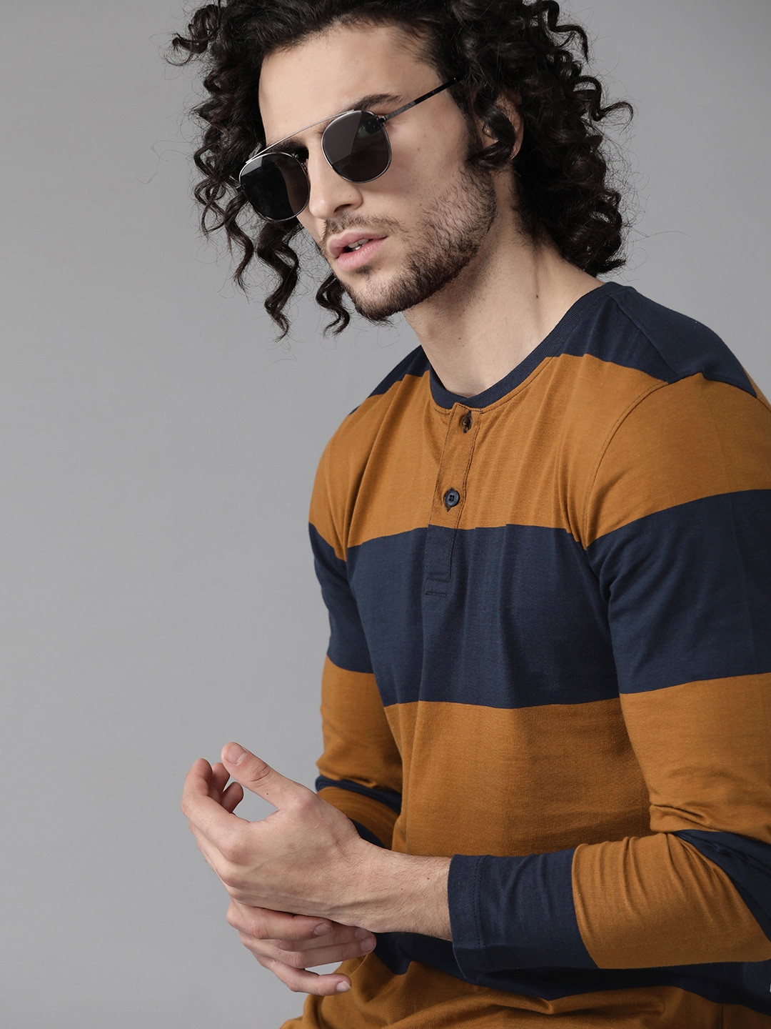 

Roadster Men Brown Navy Blue Striped Pure Cotton Henley Neck Pure Cotton T-shirt