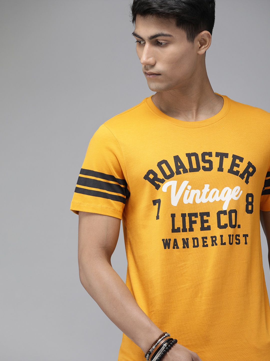 

Roadster Men Yellow Printed Round Neck Pure Cotton T-shirt