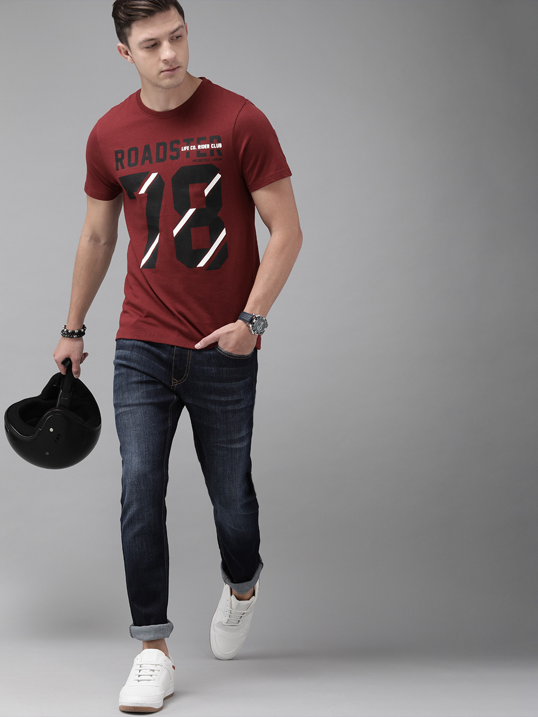 

Roadster Men Maroon Printed Round Neck Pure Cotton T-shirt